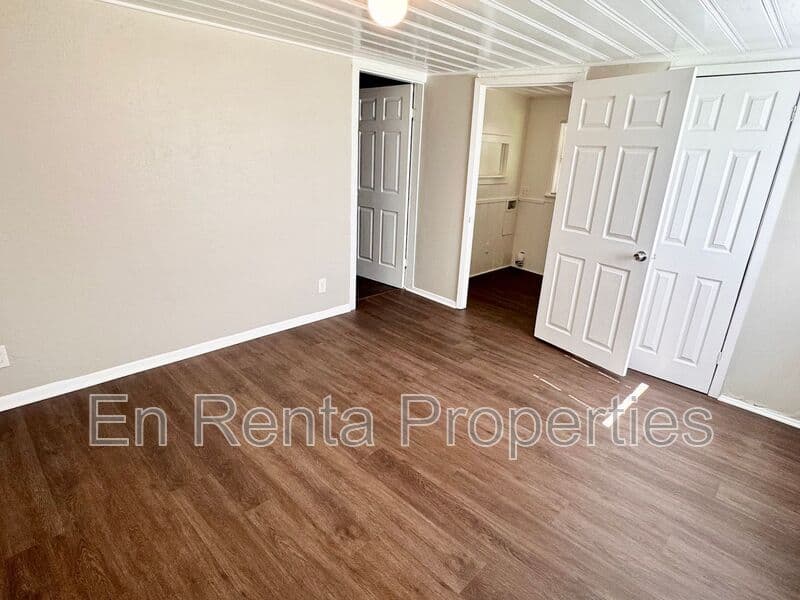 Fort Worth House: 6037 Graham St.