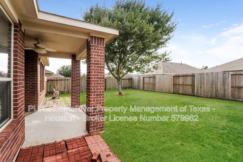 Dickinson House: 3212 Granite Gate Ln