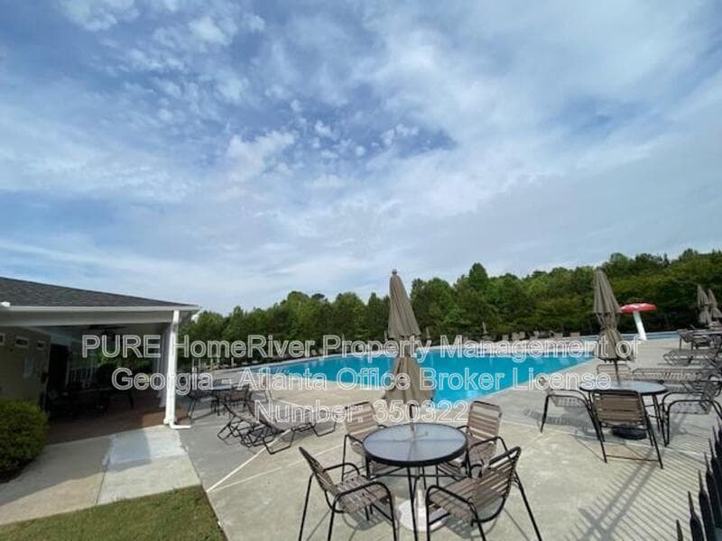 Dallas House: 130 Laurelcrest Ln
