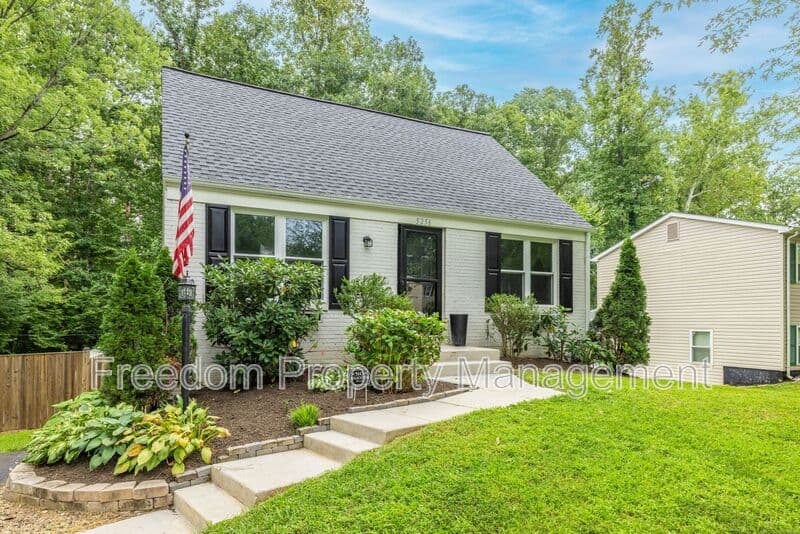 Woodbridge House: 5256 Sudberry Ln