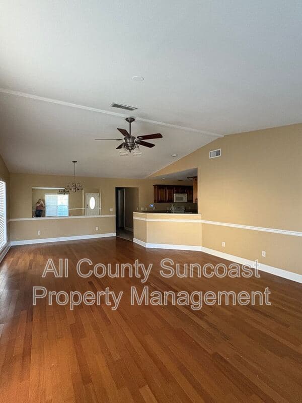 Thomasville House: 119 Pine Lake Dr