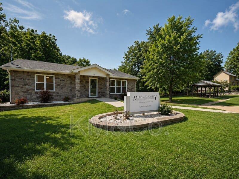 Hillsboro House: 535 Elm Street