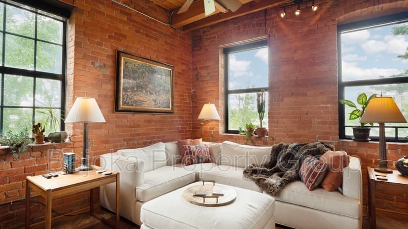 Detroit Condo: 6533 East Jefferson Avenue - 224