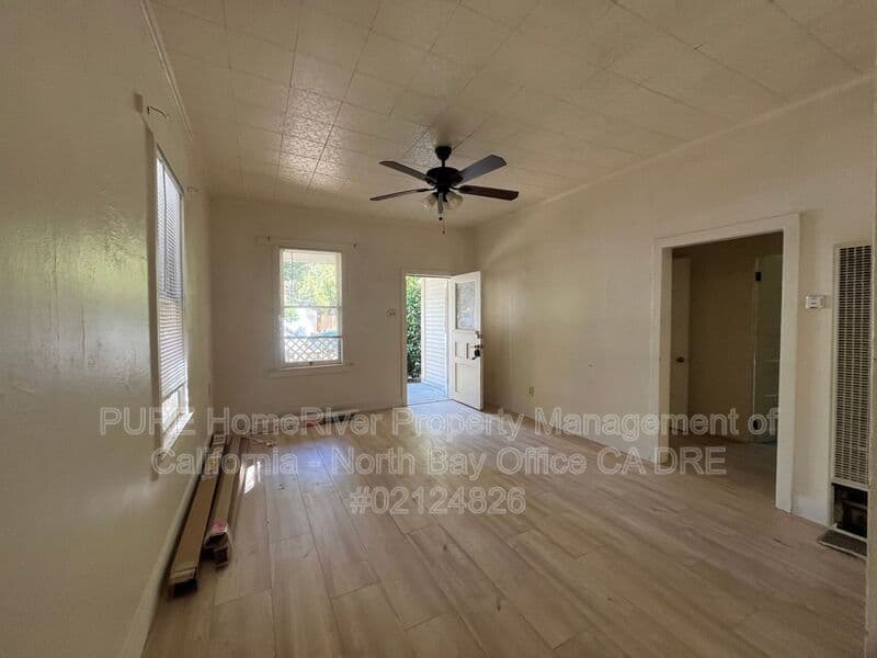 Ukiah House: 317 Clara Ave