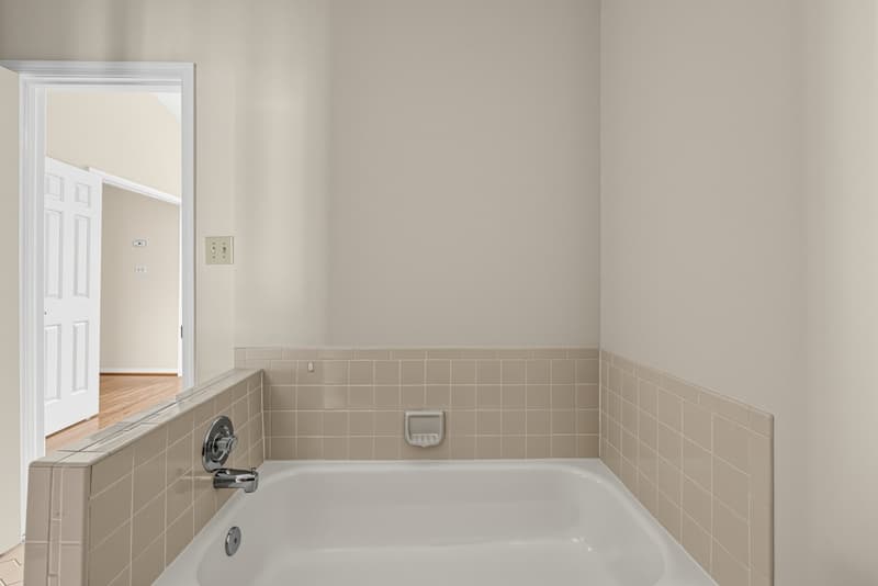 Alexandria House: 7427 Salford Court