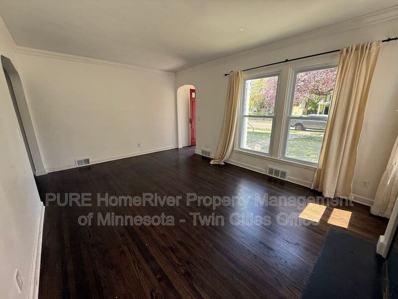 Saint Louis Park House: 2632 Toledo Avenue S