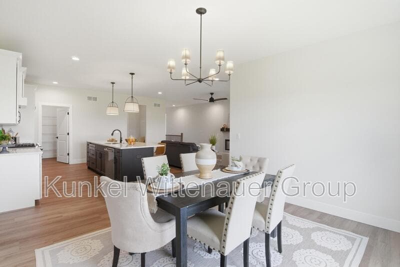 O'Fallon House: 829 Bushwood Way