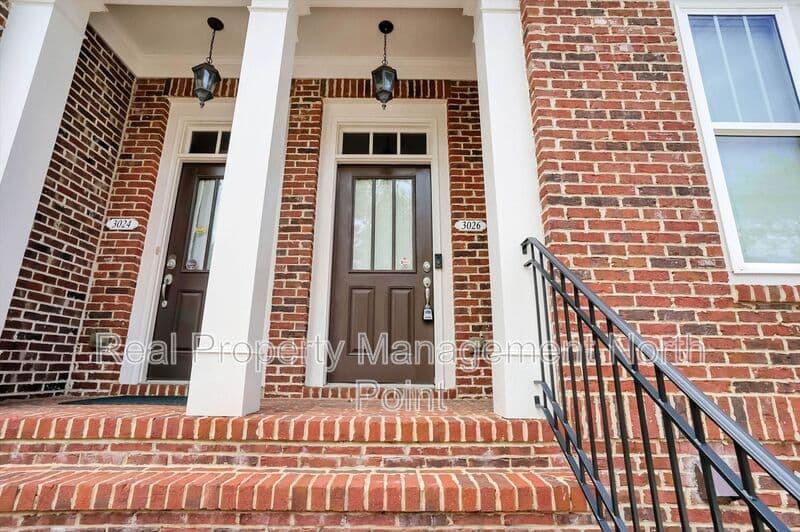 Decatur House: 3026 Eltham Pl