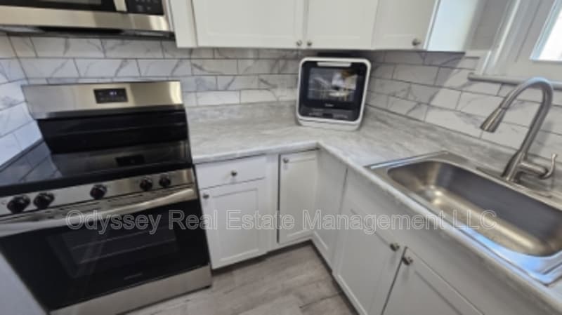 Wildwood Condo: 210 W. Spencer Ave
