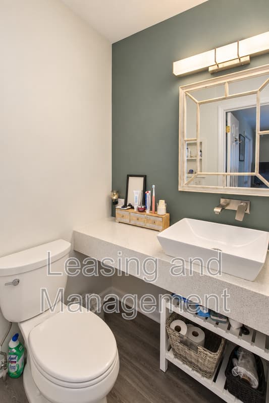 Charleston Townhome: 5 Townpark Lane