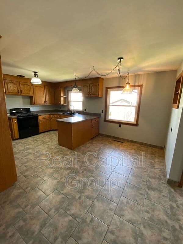 Niagara Falls House: 3518 Ontario Ave