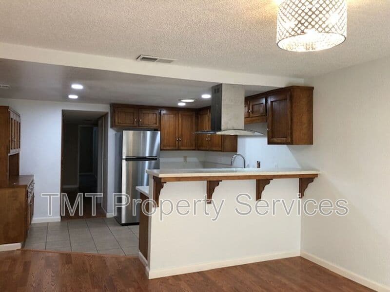 Sacramento House: 956 Greenstar Way