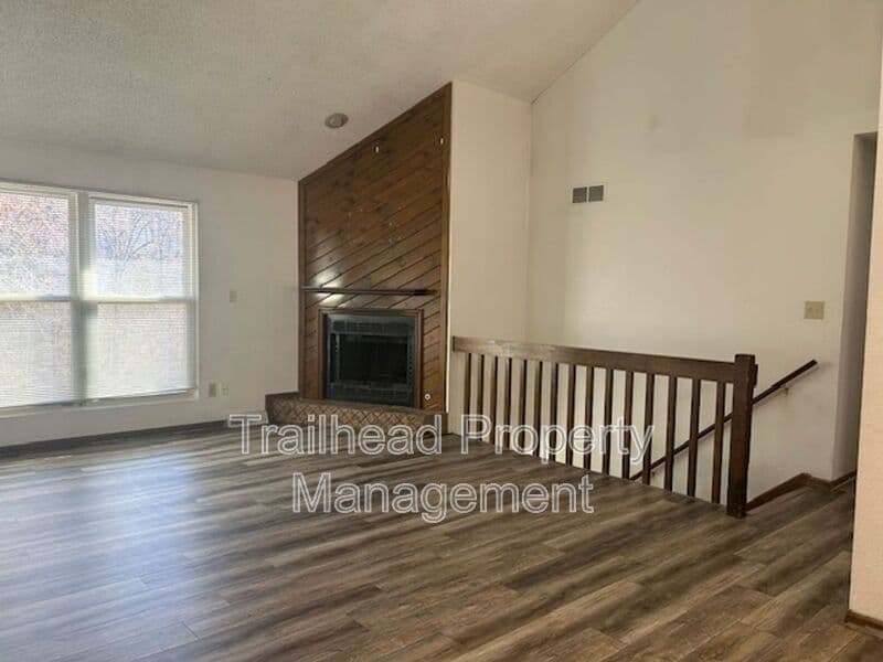 Raytown House: 8307 Woodson Drive