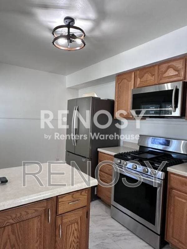 Des Moines House: 5711 Allison Ave