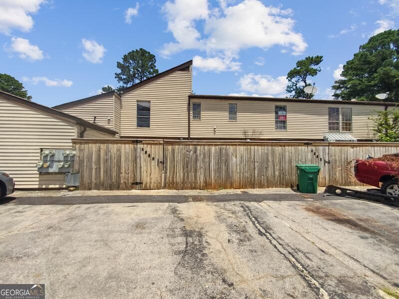 Decatur Condo: 3250 Strawberry Lane