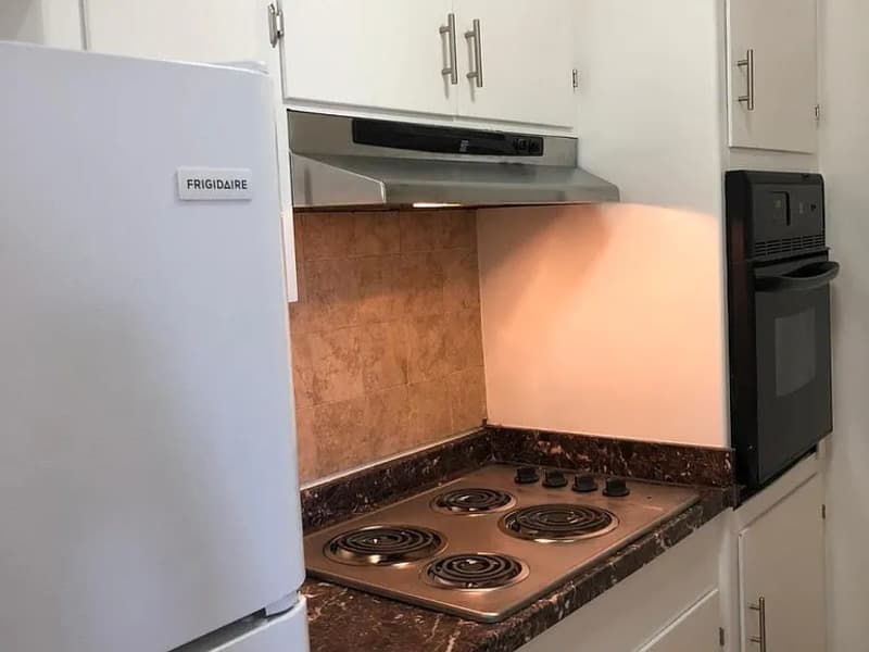 San Jose Condo: 230 E San Salvador St
