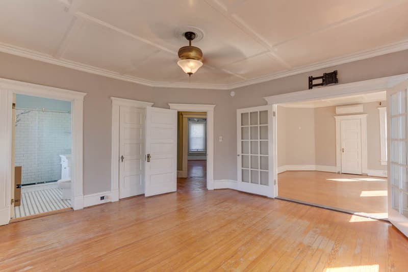 Portsmouth House: 1051 Naval Ave