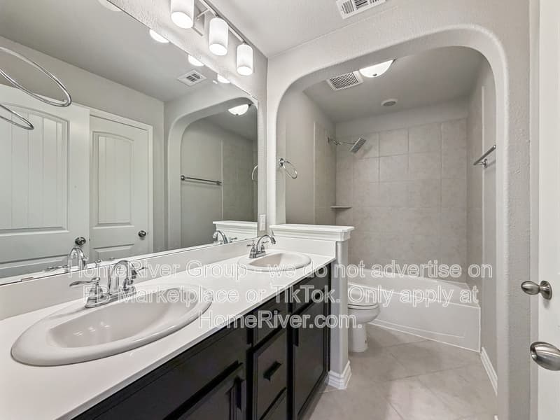 Denton House: 3604 Arroyo Trl