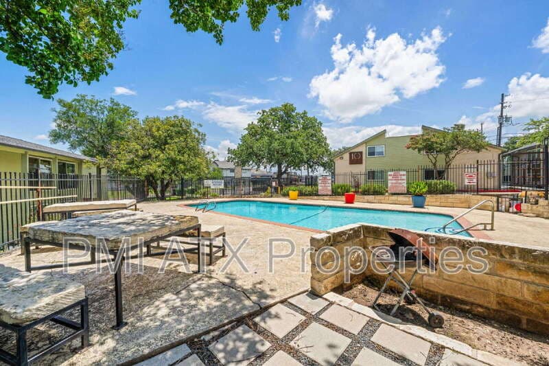 Austin Condo: 2124 Burton Drive