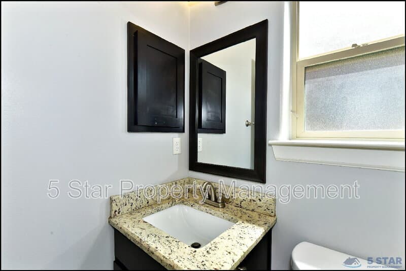 El Paso House: 14972 Louis Baudoin !!