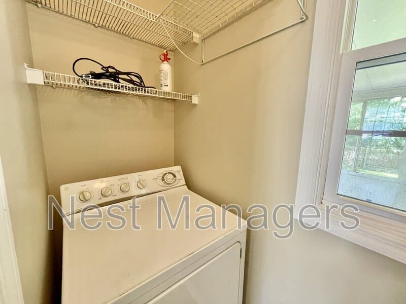 Fayetteville House: 9616 Gooden Drive