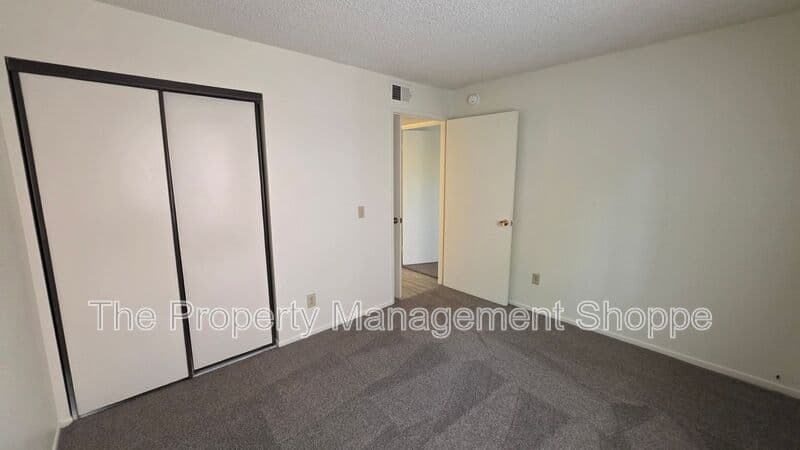 Santa Paula Condo: 234 S Steckel Drive