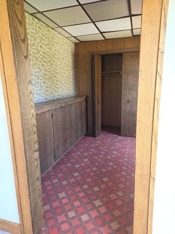 Buffalo House: 309 Central Ave