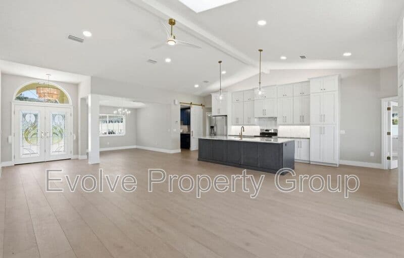 Flagler Beach House: 470 Lambert Ave.