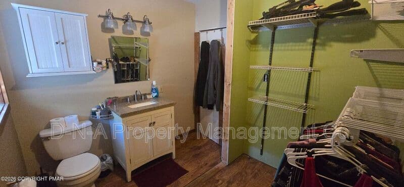 East Stroudsburg House: 135 Little Creek Lane