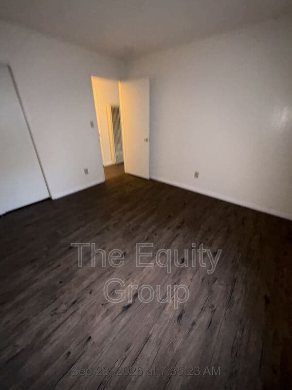 Visalia House: 1414 West Elowin Ave