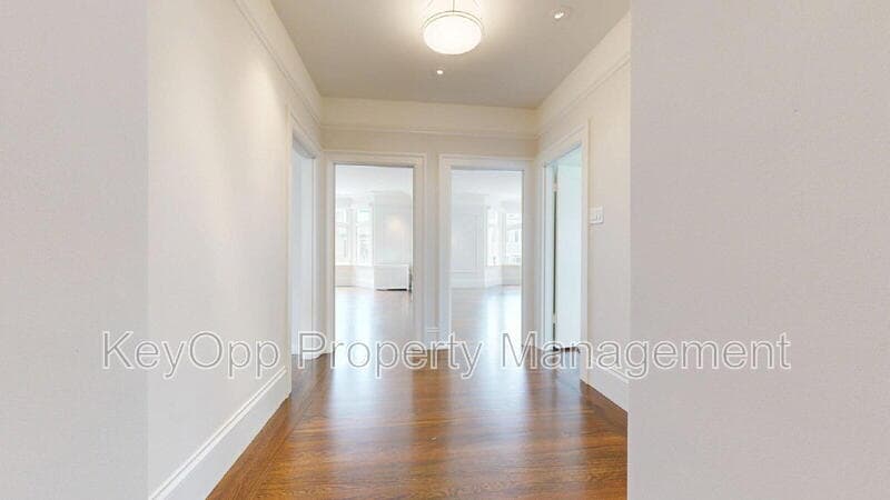 San Francisco Condo: 2250 Green Street
