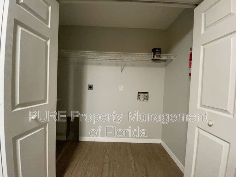 Ocala House: 3650 NE 41 Street