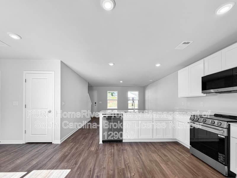 Spartanburg House: 492 Sundown Dr