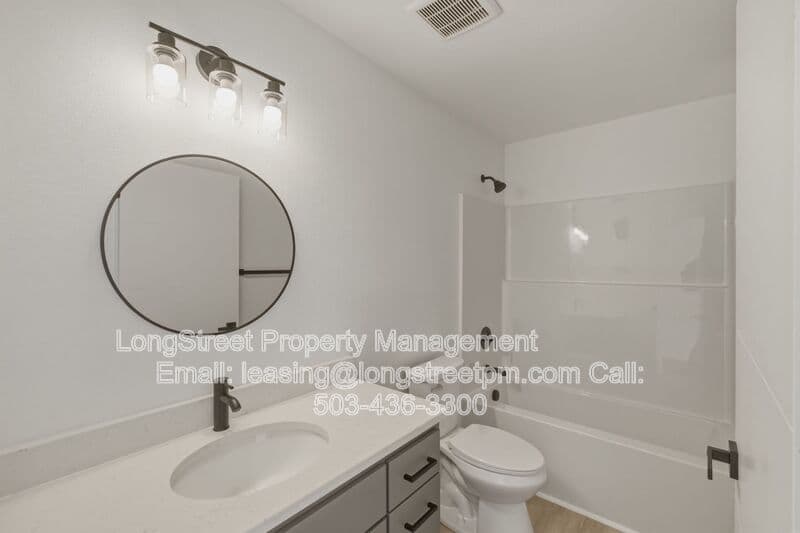 Philomath Townhome: 830 S 19th St