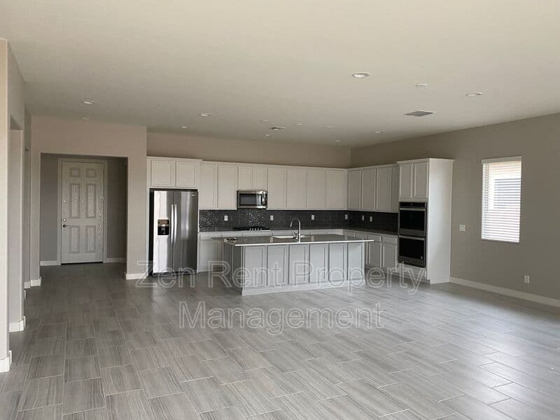 Queen Creek House: 23515 S 231st Way