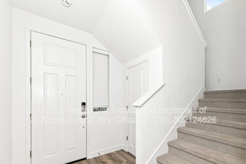 Santa Rosa House: 1581 Country Manor Drive