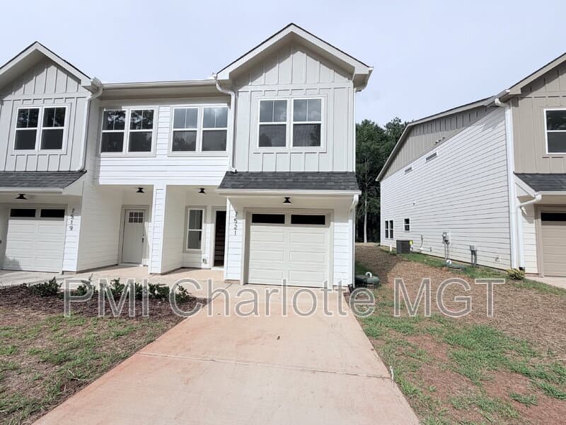 Charlotte Townhome: 7521 Lawyers Road