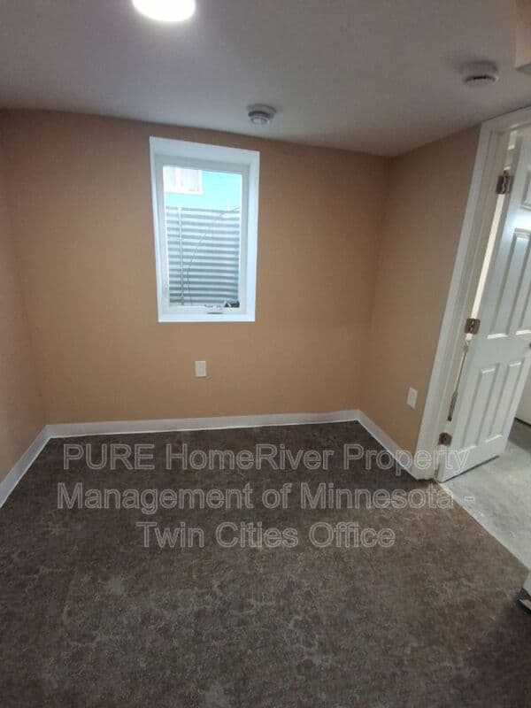 Saint Paul Condo: 987 Churchill Street #1