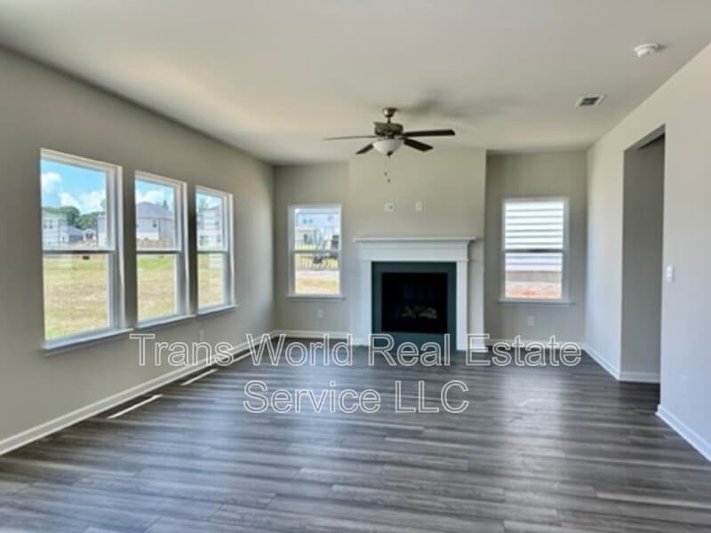 Braselton House: 5950 Green Ash