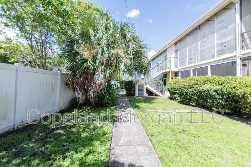 St. Petersburg House: 5372 4th Street North