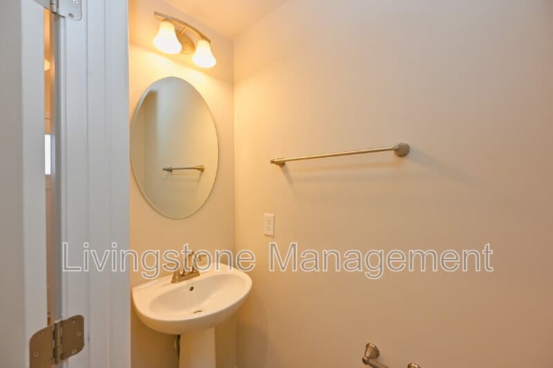 Gallatin Townhome: 1472 Carderock Springs Drive
