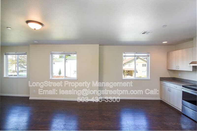 Corvallis Townhome: 1960 NW Taylor Ave