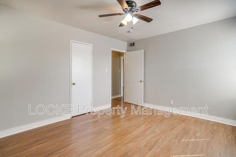 Fort Worth House: 3421 South University Drive