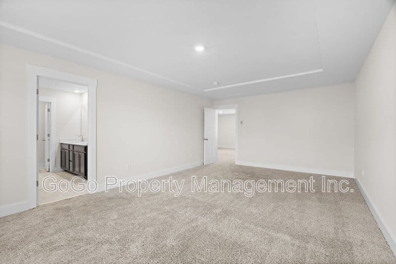 Simpsonville House: 216 Pewter Circle