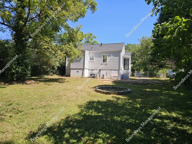 Decatur House: 561 Allendale Dr
