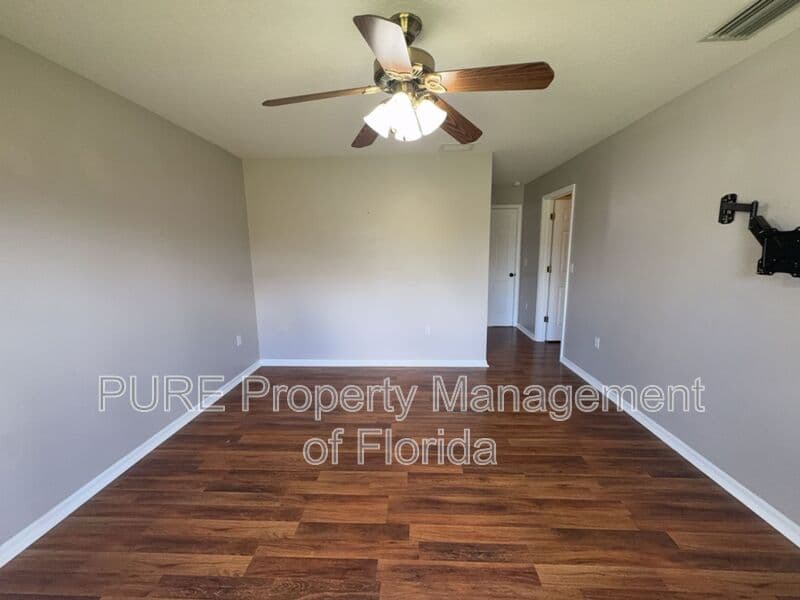 Ocala House: 645 NW 65th St