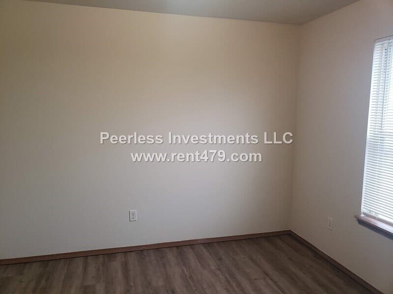Springdale Condo: 1043A Vale St