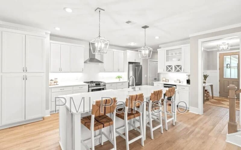 Lexington House: 2322 High Bluff Loop