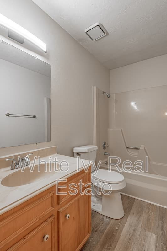Huntsville House: 610 Normal Park Dr