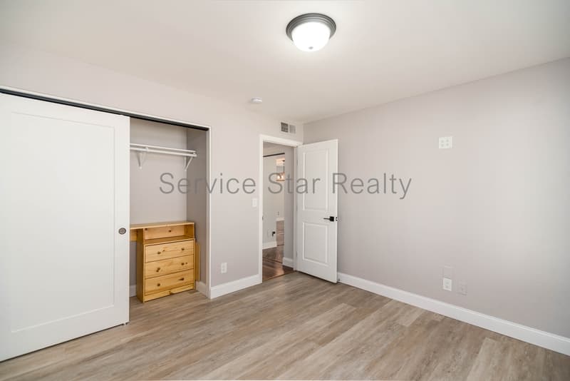 Chandler House: 526 N Pepperwood Ct